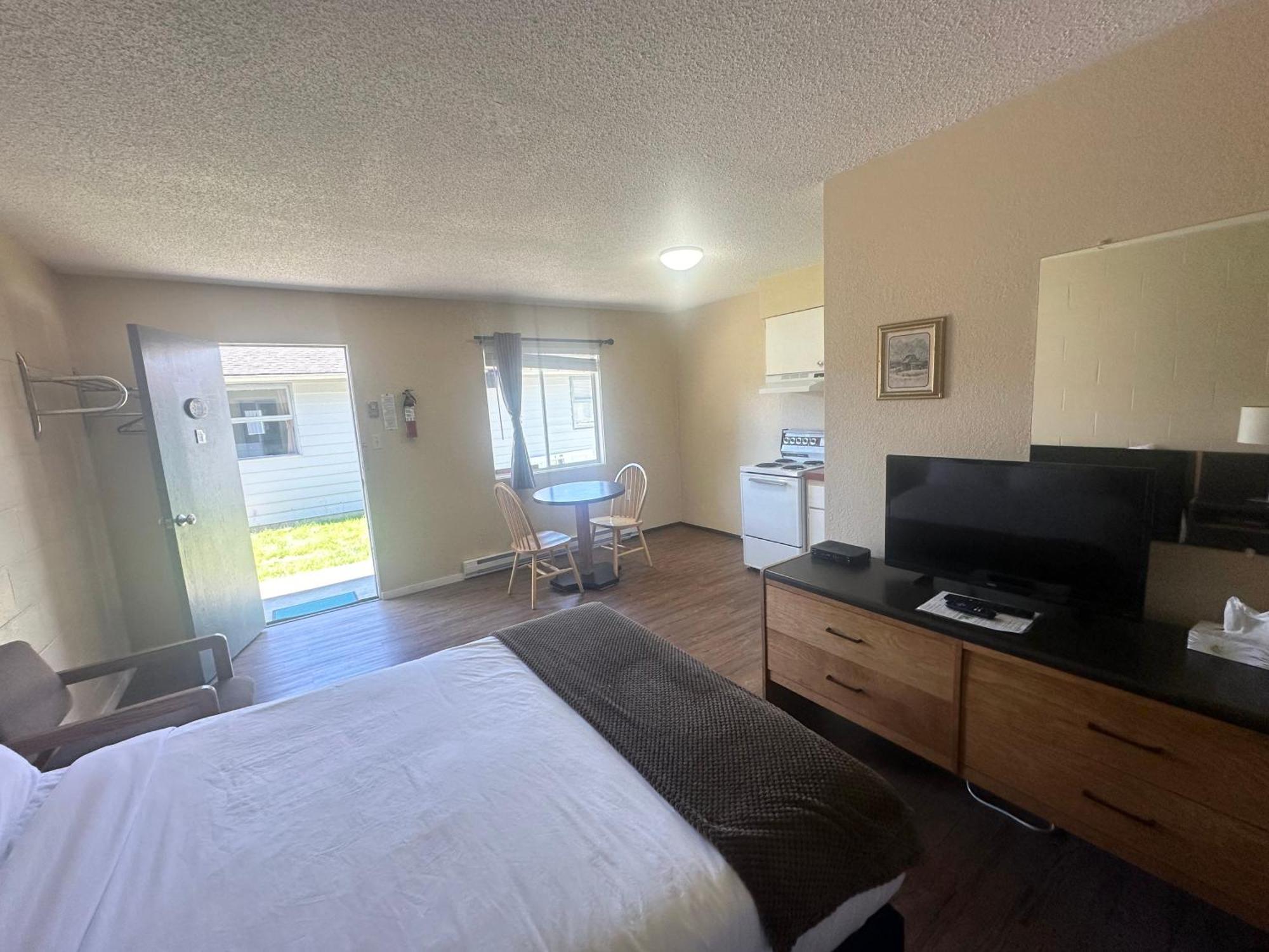 Island West Resort-Motel Ucluelet Pokoj fotografie